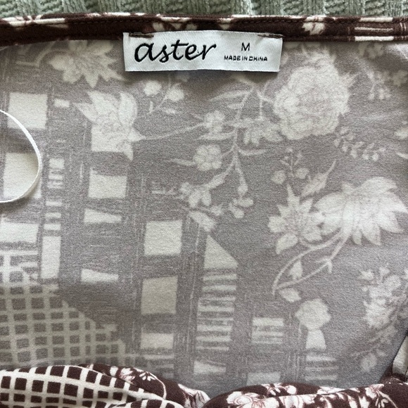 Aster women’s dress brown white floral checkered design artsy pockets medium - Picture 4 of 5